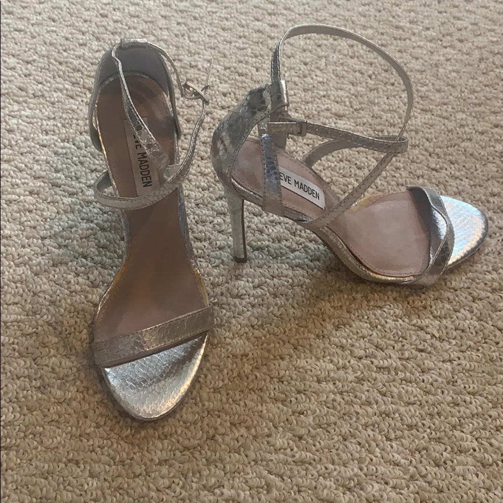 Steve Madden silver heels